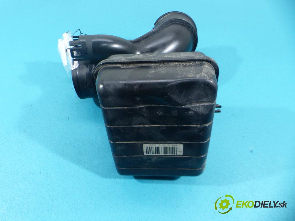 Bmw 5 f10 2010-2017 2.0d 184 hp automatic 135 kW 1995 cm3 5- obal filtra vzduchu 13718512249 (Kryty filtrů)