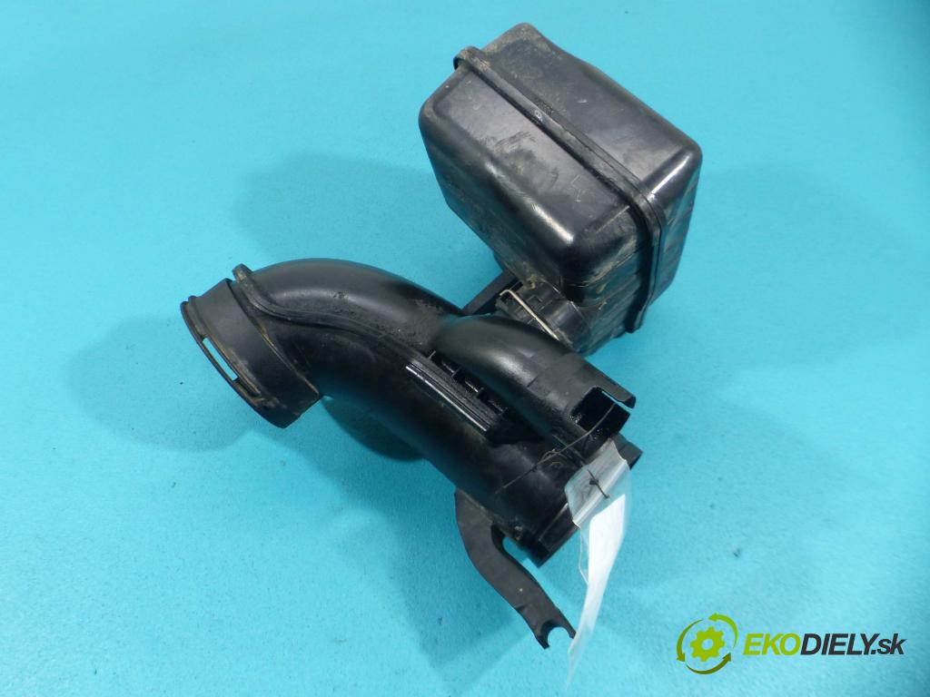 Bmw 5 f10 2010-2017 2.0d 184 hp automatic 135 kW 1995 cm3 5- obal filtra vzduchu 13718512249 (Kryty filtrů)