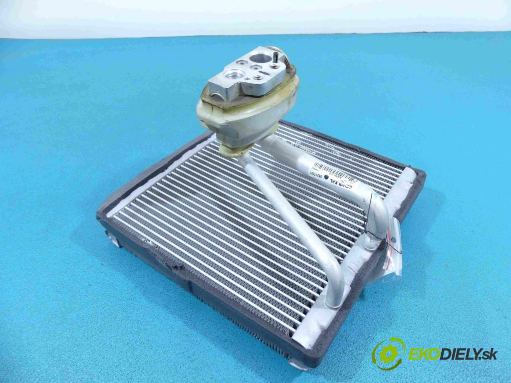 Seat Ibiza IV 6J 2008-2017 1.4 TSI (CAVE) 179KM automatic 132 kW 1390 cm3 3- radiátor  (Radiátory topení)