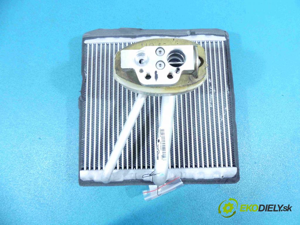 Seat Ibiza IV 6J 2008-2017 1.4 TSI (CAVE) 179KM automatic 132 kW 1390 cm3 3- radiátor  (Radiátory topení)