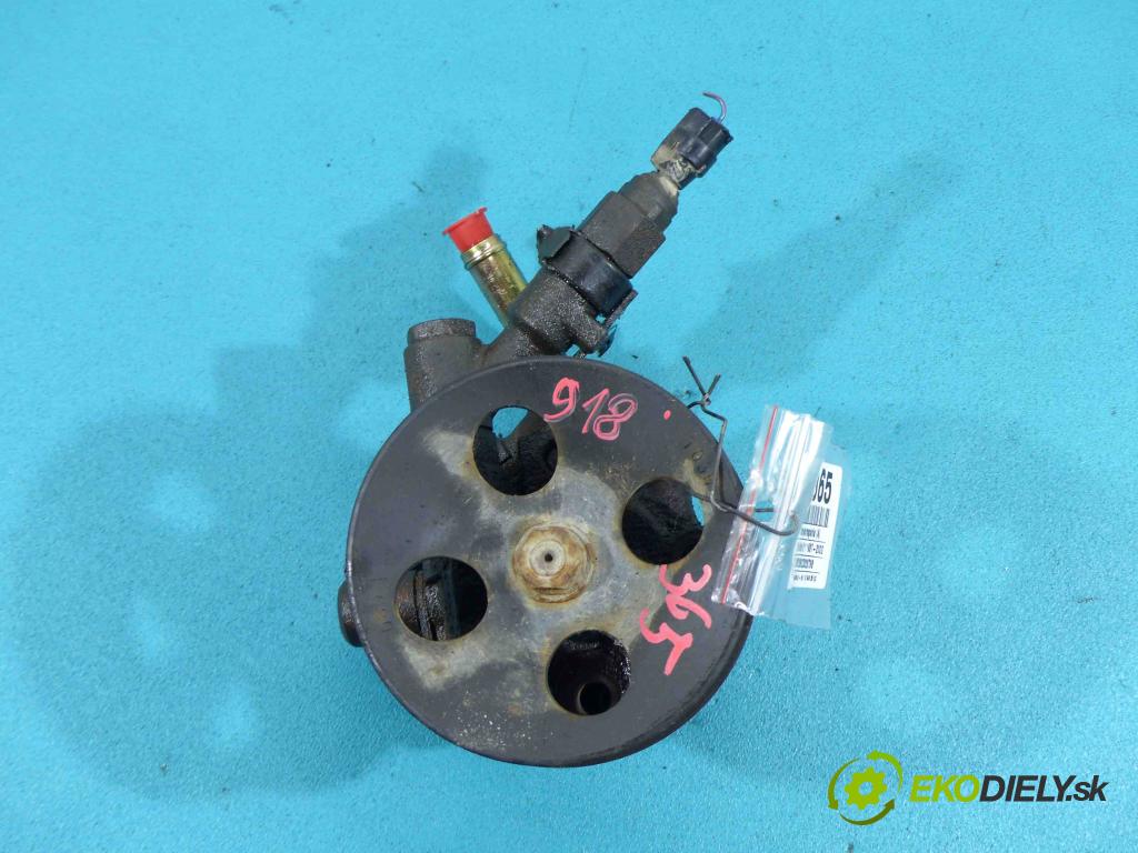 Toyota Corolla E11 1997-2002 1.8 vvti 125 HP manual 92 kW 1794 cm3 4- čerpadlo posilovač  (Servočerpadlá, pumpy riadenia)