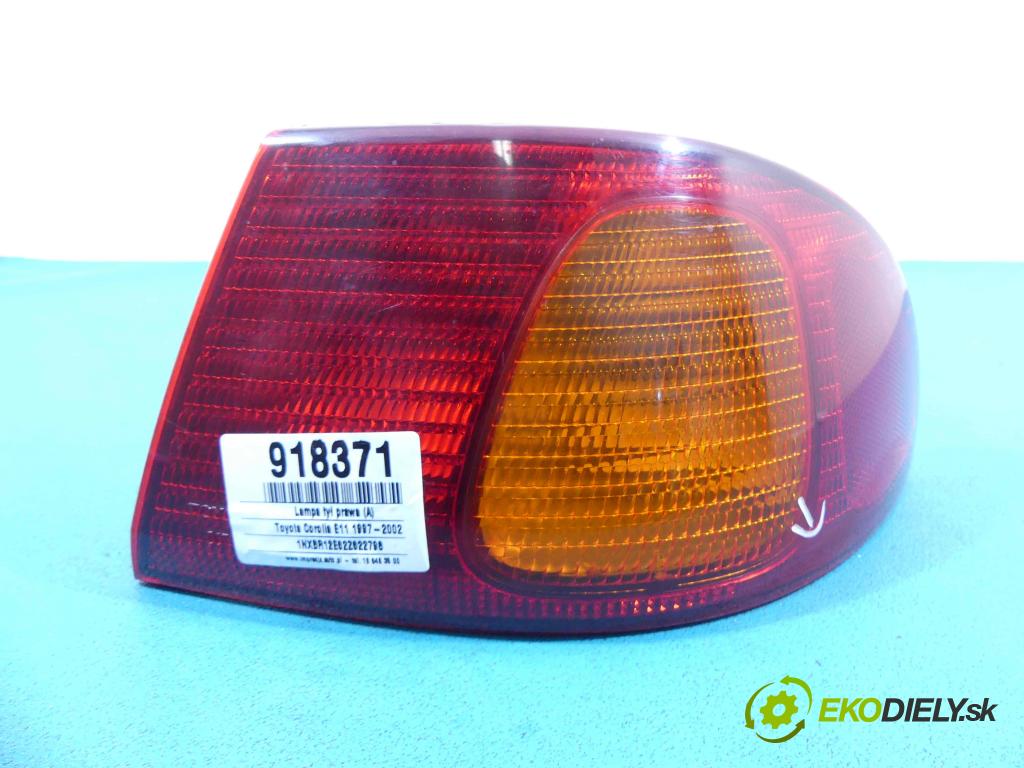 Toyota Corolla E11 1997-2002 1.8 vvti 125 HP manual 92 kW 1794 cm3 4- svetlo / reflektor zadné pravé  (Ostatné)