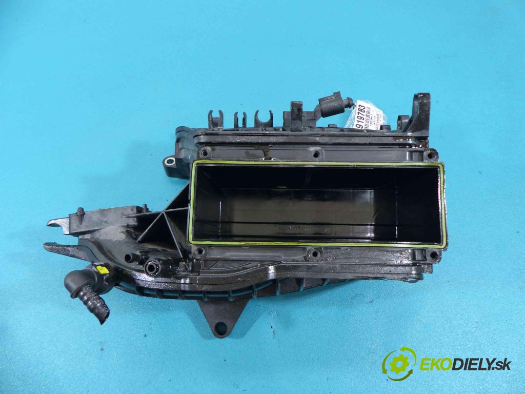 Vw Golf plus 1.4 TSI 122 HP manual 90 kW 1390 cm3 5- zvod nasávací 03C129711AD (Sacie potrubia)