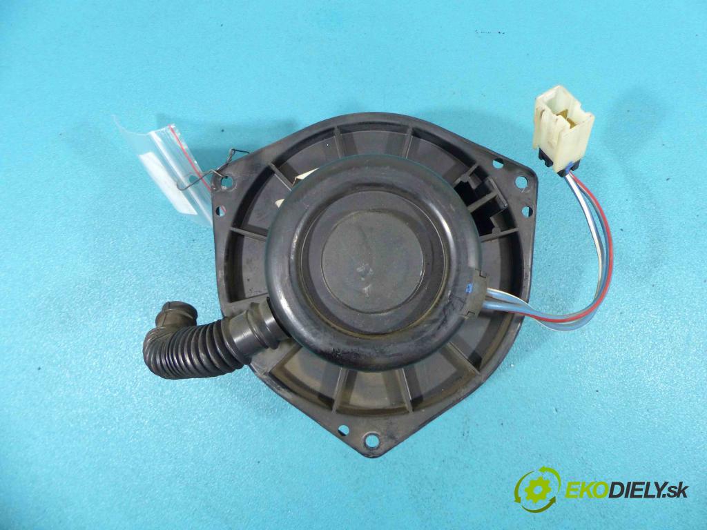 Nissan Primera P11 1996-2002 2.0 TD 90 HP manual 66 kW 1974 cm3 4- ventilátor vzduchu 0130111153