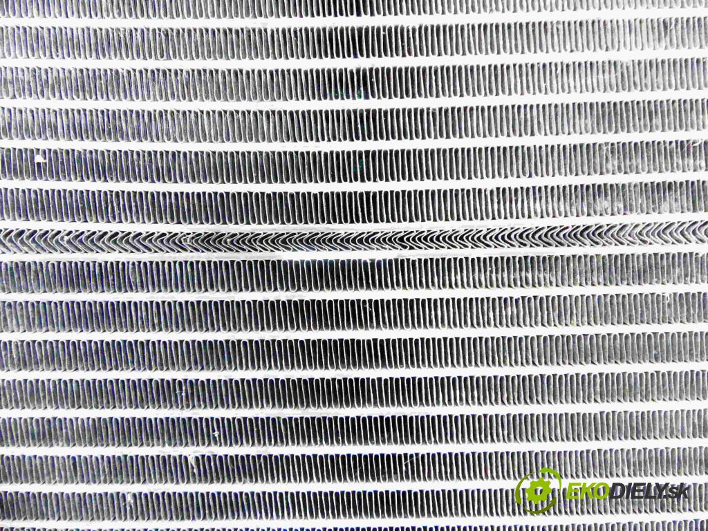 Vw Phaeton 3.0 tdi 224hp automatic 165 kW 2967 cm3 4- chladič klimatizácie 3D0820411E (Chladiče klimatizácie)