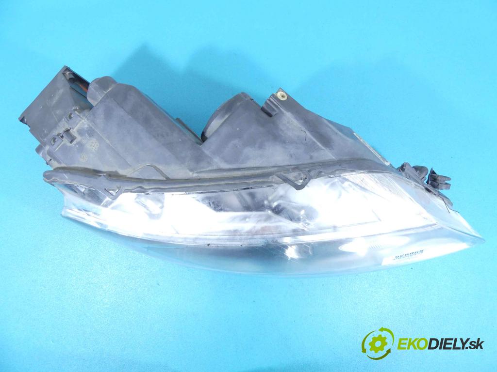 Vw Phaeton 3.0 tdi 224hp automatic 165 kW 2967 cm3 4- Reflektor: pravý 3D1941018P (Pravé)