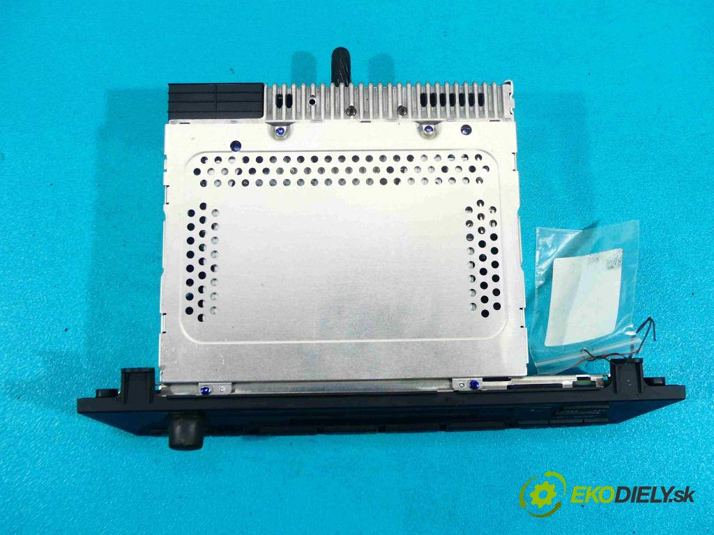 Bmw X3 e83 2003-2010 2.0d 150 HP manual 110 kW 1995 cm3 5- Radio 6512-9142413 (Audio zariadenia)