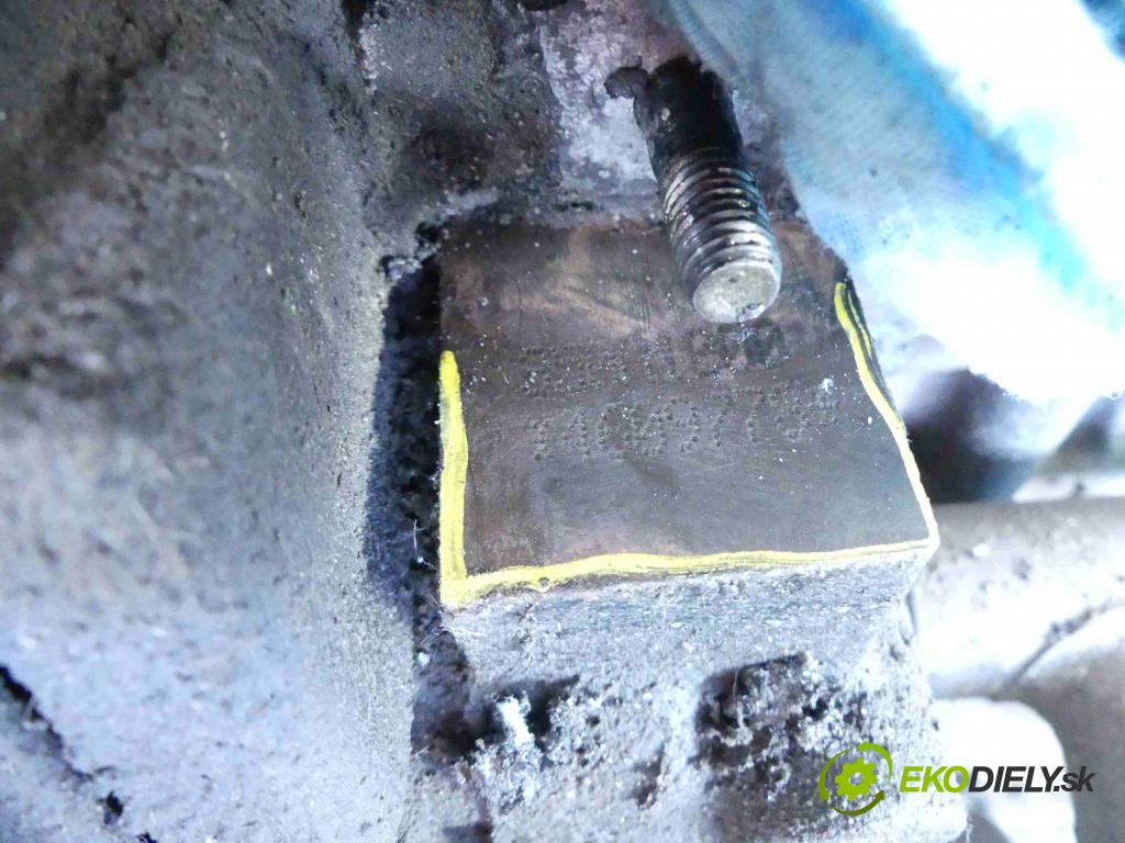 Fiat Punto Grande 1.4 8V (350A1000) 77 HP manual 57 kW 1368 cm3 5- motor benzín: 350A1000