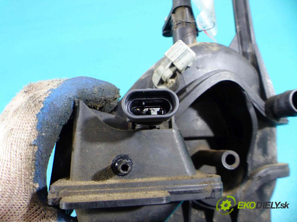 Dacia Logan 1.4 8v 75 HP manual 55 kW 1390 cm3 4- zvod nasávací 8200647804 (Sacie potrubia)