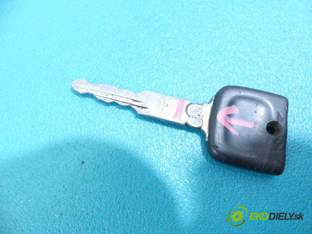 Audi 80 B4 1991-1994 2.0 90 HP manual 66 kW 1984 cm3 4- Spínačka  (Spínacie skrinky a kľúče)