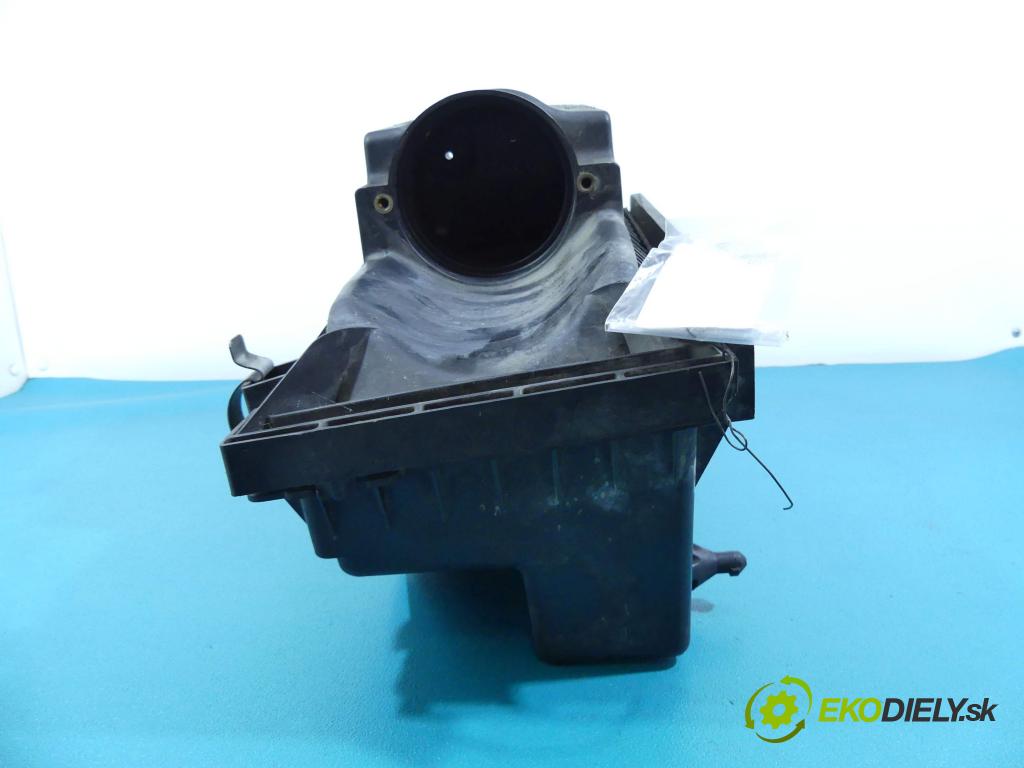 Dodge Caliber 2.0 CRD 140 hp manual 103 kW 1968 cm3 5- obal filtra vzduchu  (Kryty filtrů)