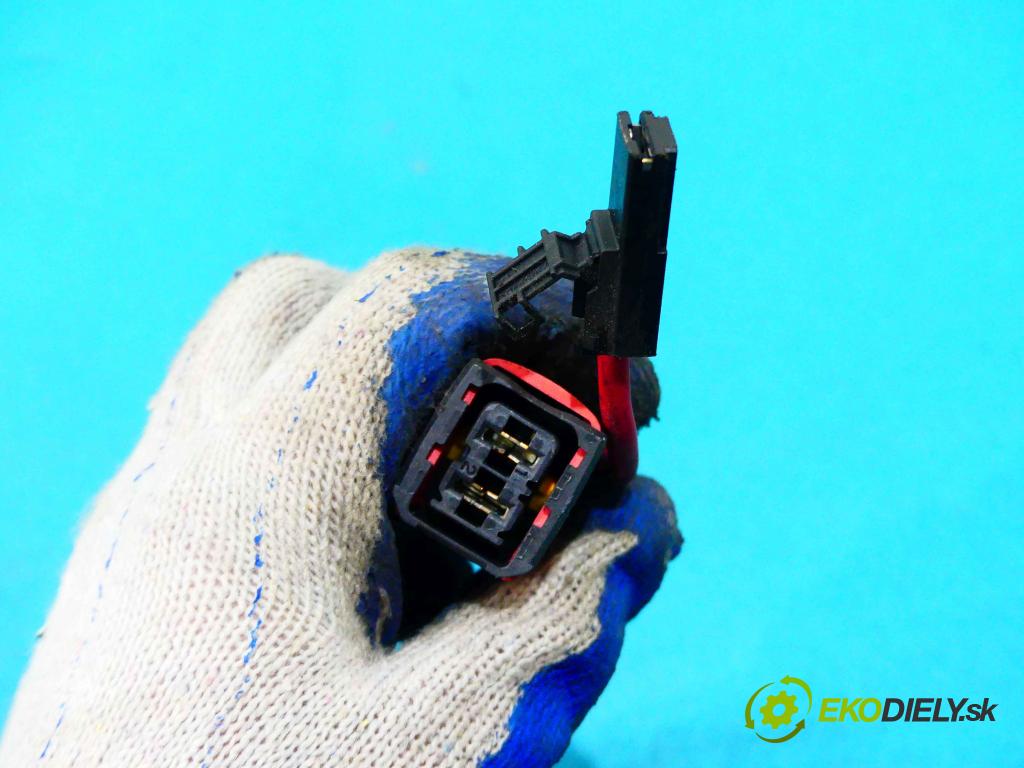 Peugeot 206 2.0 hdi 90 HP manual 66 kW 1997 cm3 5- Spínačka 9627269180 (Spínacie skrinky a kľúče)