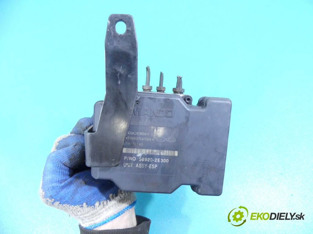 Hyundai Tucson I 2004-2009 2.7 V6 175 hp automatic 129 kW 2656 cm3 5- čerpadlo abs 58920-2E300 (Pumpy brzdové)