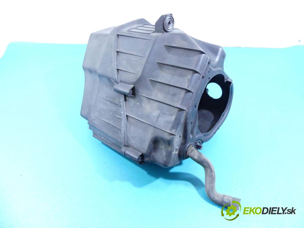 Audi A8 D3 2002-2009 4.0 TDI Skrz.: 275 hp automatic 202 kW 3936 cm3 4- obal filtra vzduchu 4E0129620 (Kryty filtrů)