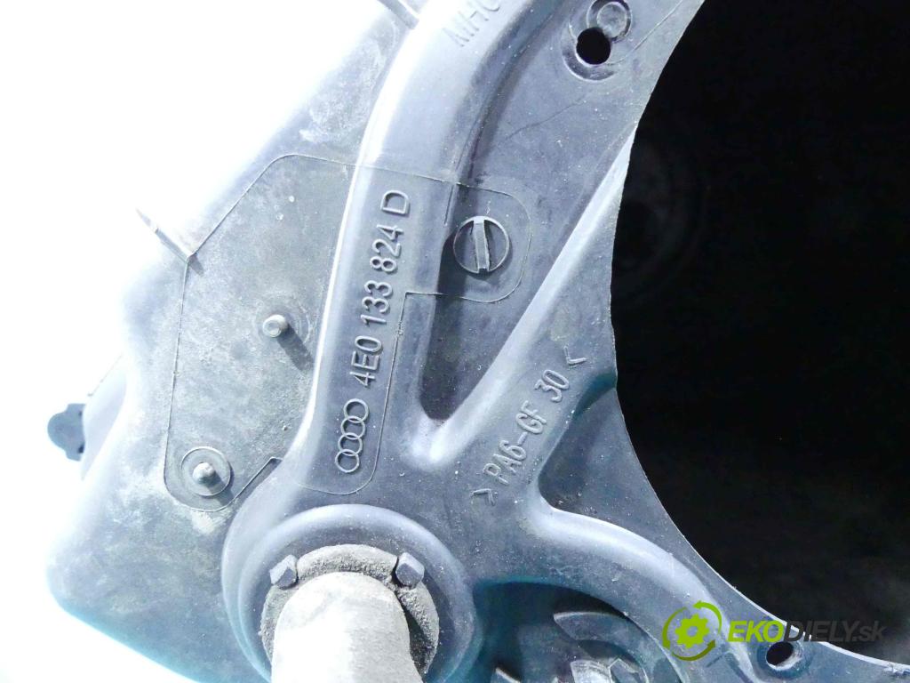 Audi A8 D3 2002-2009 4.0 TDI Skrz.: 275 hp automatic 202 kW 3936 cm3 4- obal filtra vzduchu 4E0129620 (Kryty filtrů)