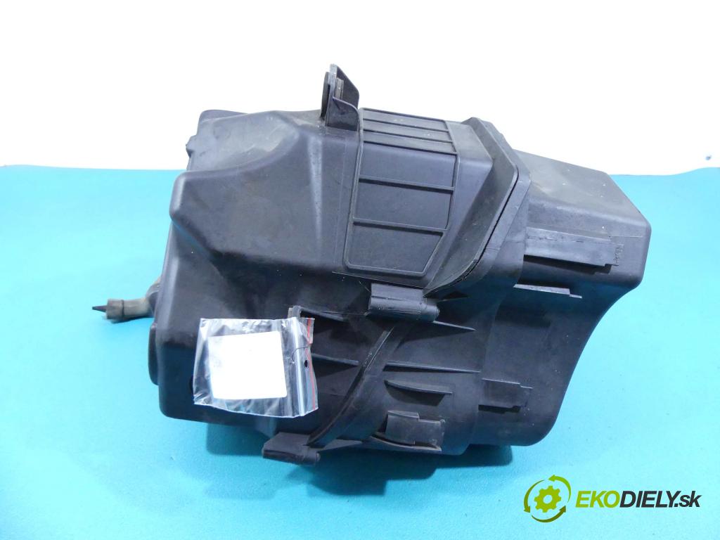 Audi A8 D3 2002-2009 4.0 TDI Skrz.: 275 hp automatic 202 kW 3936 cm3 4- obal filtra vzduchu 4E0129620 (Kryty filtrů)