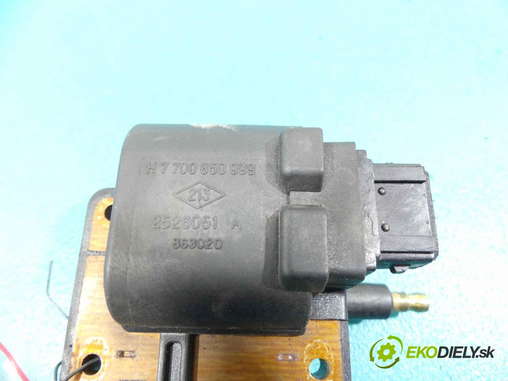 Volvo V40 I 1995-2004 2.0 16v 140 HP manual 103 kW 1948 cm3 5- cievka zapaľovacia 7700850999 (Zapaľovacie cievky, moduly)