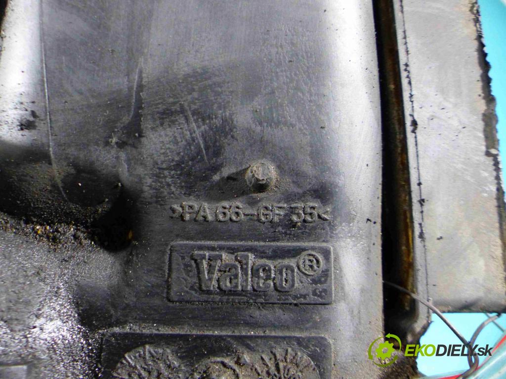 Citroen C4 2004-2011 1.6 hdi 90 hp manual 66,2 kW 1560 cm3 5- Intercooler  (Chladiče nasávaného vzduchu (intercoolery))