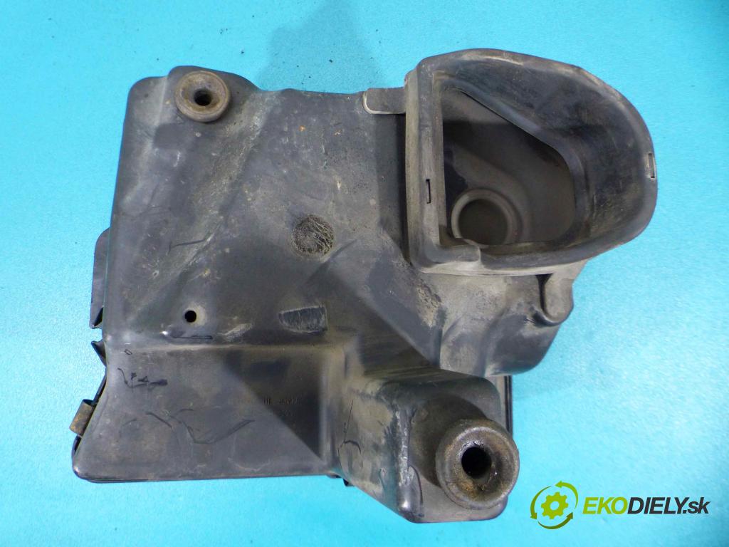 Chrysler Voyager IV 2.5 CRD 143 hp manual 105 kW 2499 cm3 5- obal filtra vzduchu 048617388AA (Kryty filtrů)