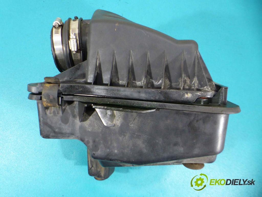 Chrysler Voyager IV 2.5 CRD 143 hp manual 105 kW 2499 cm3 5- obal filtra vzduchu 048617388AA (Kryty filtrů)