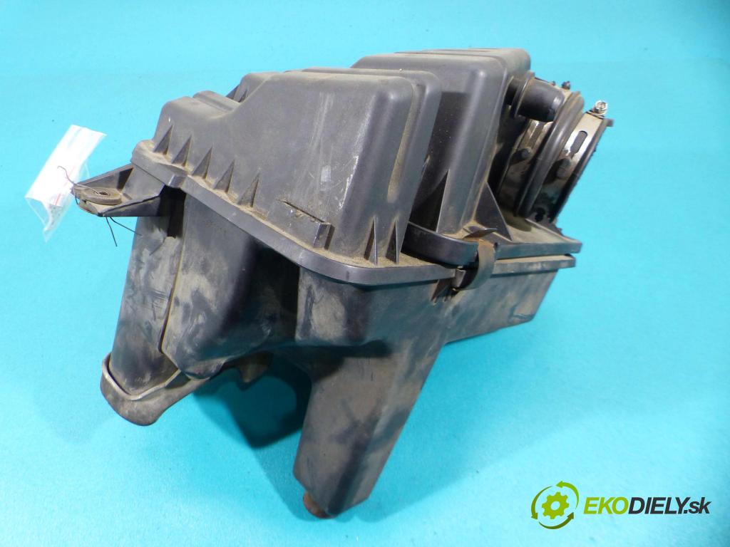 Chrysler Voyager IV 2.5 CRD 143 hp manual 105 kW 2499 cm3 5- obal filtra vzduchu 048617388AA (Kryty filtrů)