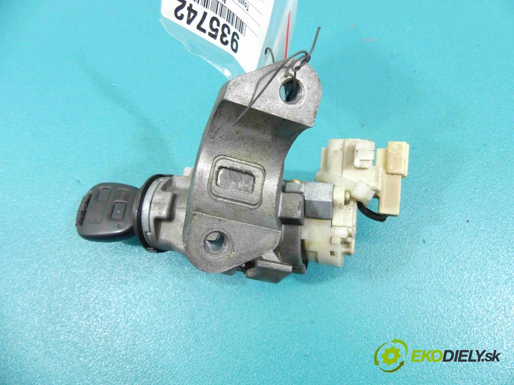 Toyota Corolla Verso I 2001-2004 2.0 D4D 90 HP manual 66 kW 1995 cm3 5- Spínačka 89783-13010 (Spínacie skrinky a kľúče)