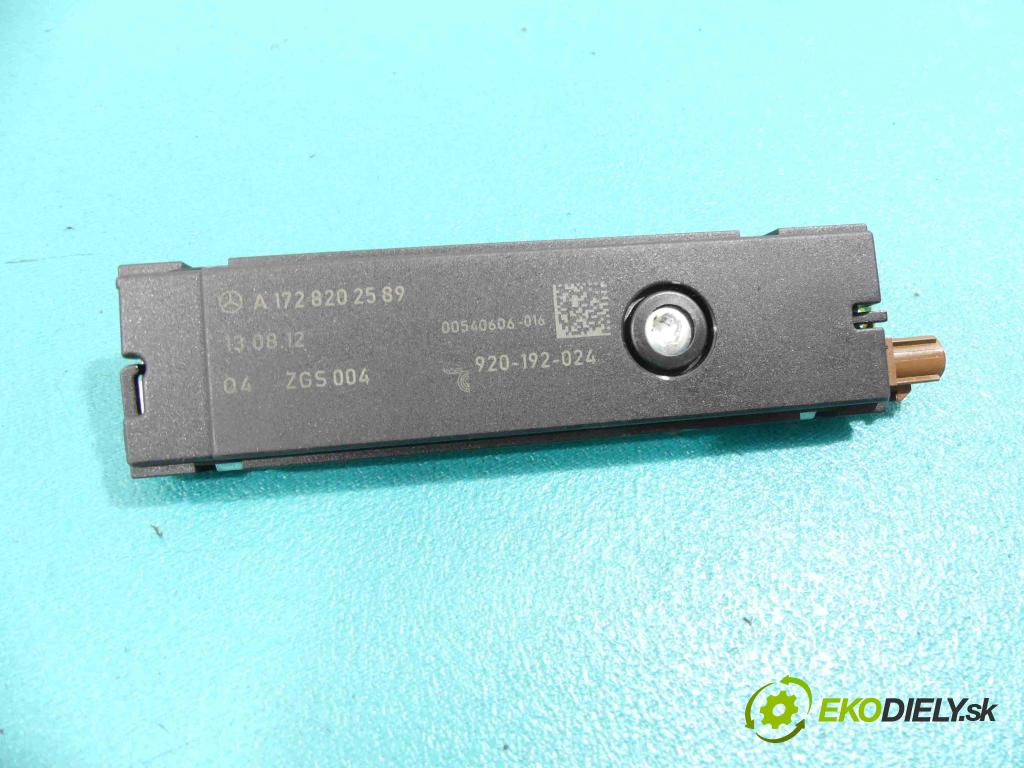 Mercedes SLK III R172 2011-2019 1.8 CGI 184hp automatic 135 kW 1796 cm3 2- Zesilovač: A1728202589 (Zosilňovače)