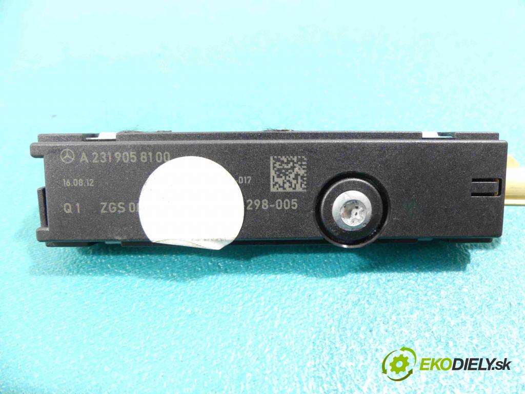 Mercedes SLK III R172 2011-2019 1.8b 184hp automatic 135 kW 1796 cm3 2- Zesilovač: A2319058100 (Zosilňovače)