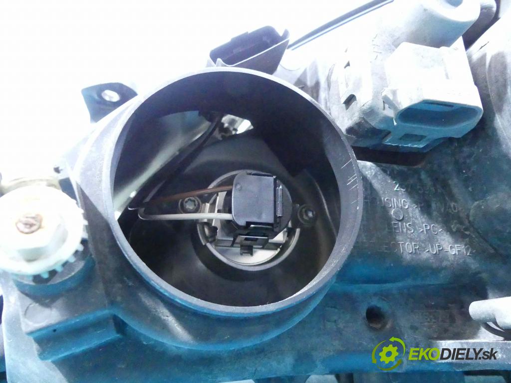 Nissan Primera P12 2001-2007 1.8 16v 116 HP manual 85 kW 1769 cm3 5- Reflektor: pravý  (Pravé)