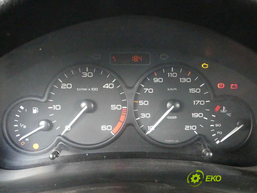 Peugeot 206 1.4 hdi 68 hp manual 50 kW 1398 cm3 5- Přístrojová deska 9645096080 (Přístrojové desky, displeje)