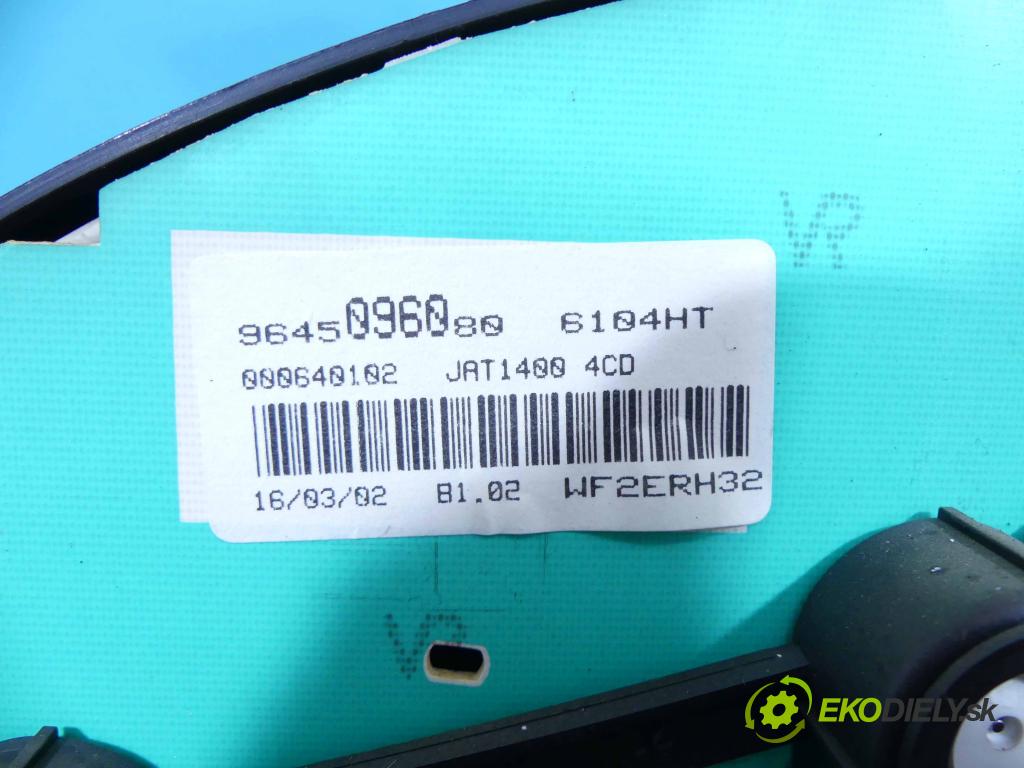 Peugeot 206 1.4 hdi 68 hp manual 50 kW 1398 cm3 5- Přístrojová deska 9645096080 (Přístrojové desky, displeje)