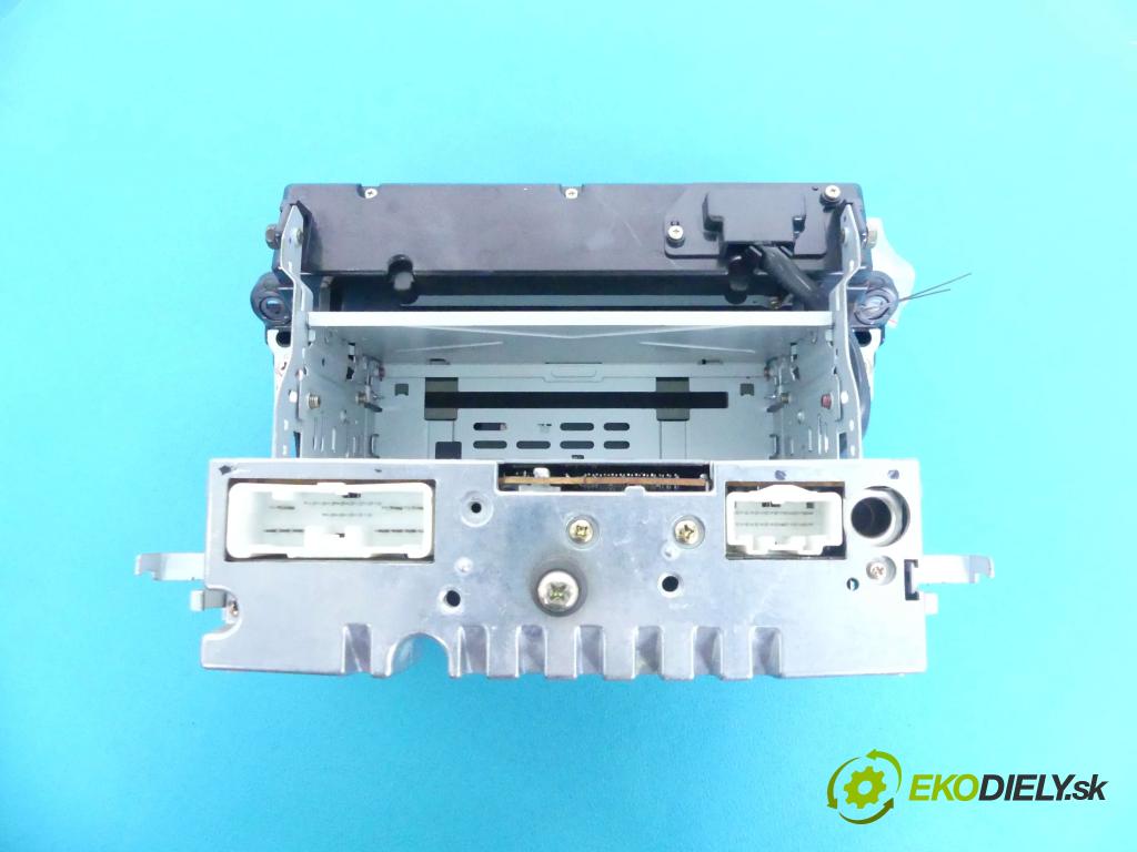 Mazda 3 I BK 2003-2009 1.6 16v 105 HP manual 77 kW 1598 cm3 5- Radio 14789919 (Audio zariadenia)