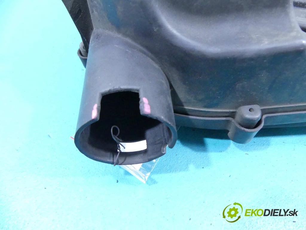 Lancia Y 1.2 8v 60 hp manual 44 kW 1242 cm3 3- obal filtra vzduchu 46752772 (Kryty filtrů)