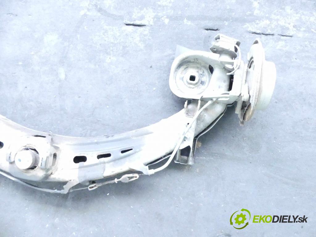 Mercedes B W245 2005-2011 2.0 TB 193 hp manual 142 kW 1999 cm3 5- zadní výztuha