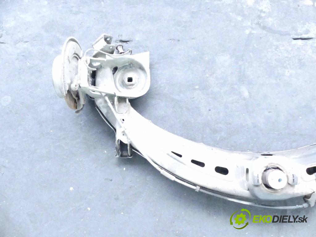 Mercedes B W245 2005-2011 2.0 TB 193 hp manual 142 kW 1999 cm3 5- zadní výztuha