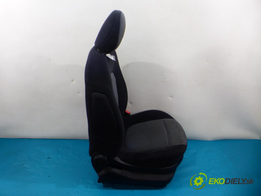 Fiat Bravo II 2007-2014 1.9 jtd 937A5000 150 HP manual 110 kW 1910 cm3 5- Sedačka pravý  (Sedačky, sedadlá)