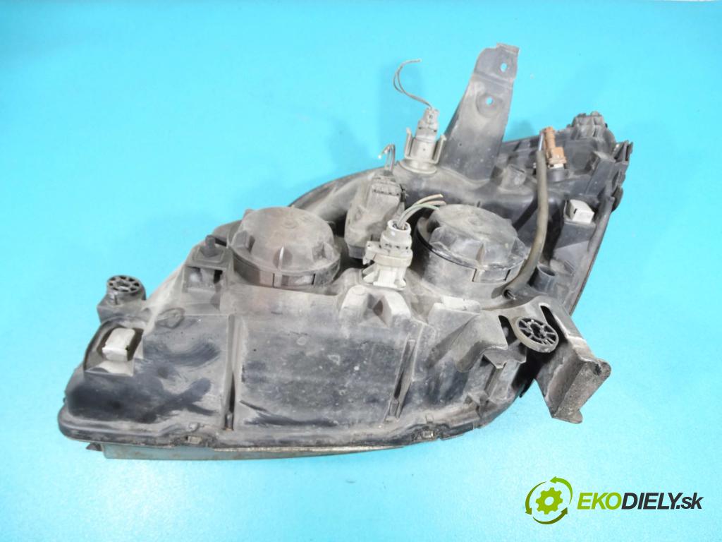 Renault Scenic I 1996-2003 1.4 16v 95 HP manual 70 kW 1390 cm3 5- Reflektor: pravý  (Pravé)