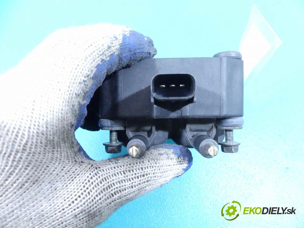 Mini One I 2000-2006 1.6 16v 90 HP manual 66 kW 1598 cm3 3- cievka zapaľovacia 05269670AB (Zapaľovacie cievky, moduly)