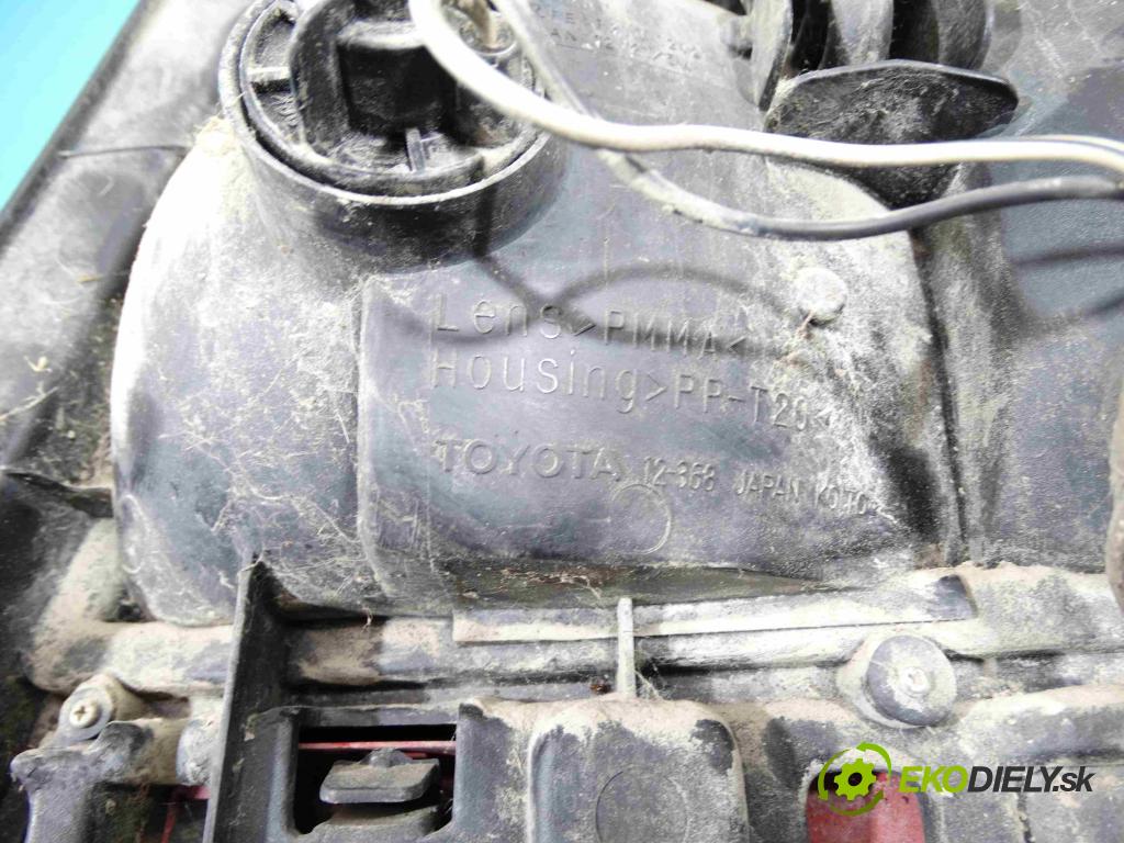 Toyota Corolla E10 1,4.0 16v 75 HP manual 55 kW 1332 cm3 3- svetlo / reflektor zadné ľavé  (Ostatné)