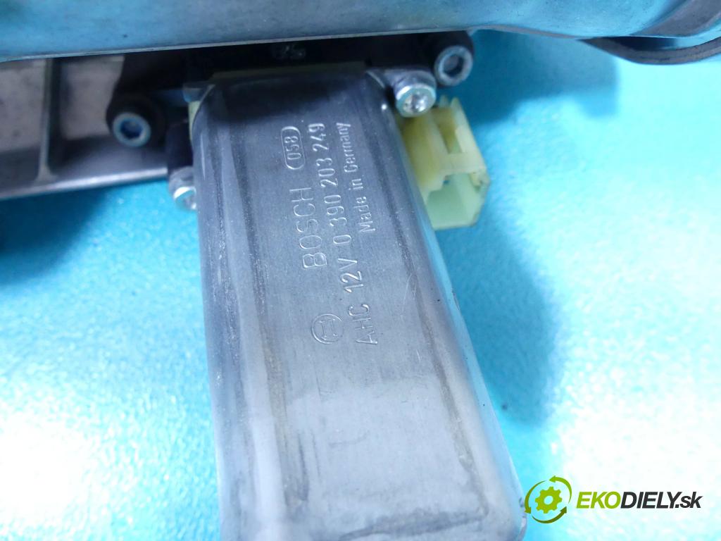 Mercedes S W221 05-13 3.0 cdi 235 HP automatic 173 kW 2987 cm3 4- Sloupec: volant 2214602116 (Tyče riadenia (volantu))