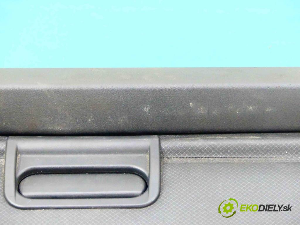 Fiat Stilo 1.9 jtd 116 HP manual 85 kW 1910 cm3 5- roleta  (Rolety kufra)