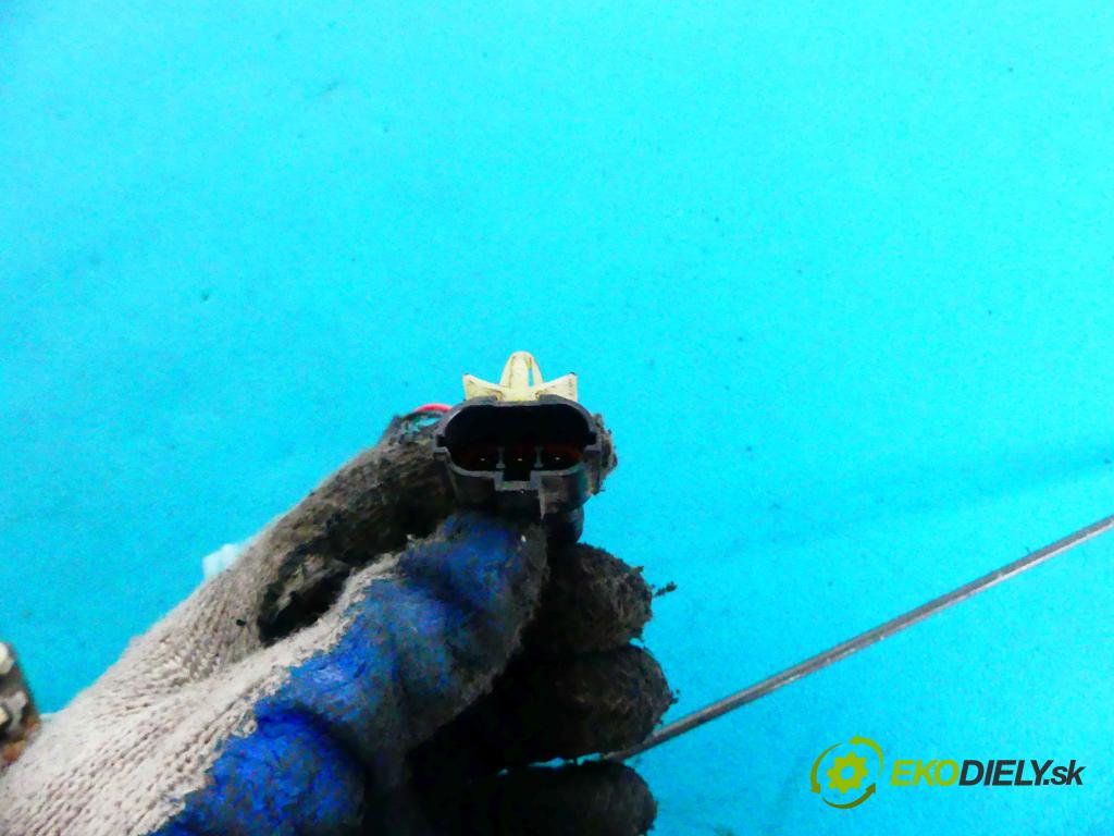 Hyundai Galloper II 1998-2003 2.5 TD 99 HP manual 73 kW 2476 cm3 3- zámok predné ľavý