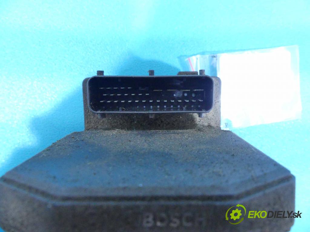 Opel Vectra B 1995-2002 2.0 16v 136hp manual 100 kW 1998 cm3 5- čerpadlo abs 90576559 (Pumpy brzdové)