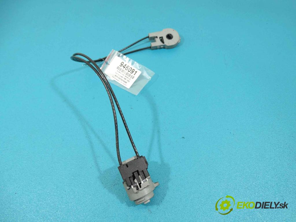 Ford Focus Mk1 1998-2004 1.8 tddi 90 hp manual 66 kW 1753 cm3 5- palubní deska panel topení 2M5111503AA