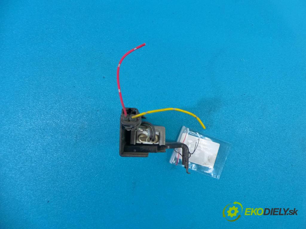 Toyota Highlander II 2007-2013 3.5 V6 273KM: automatic 201 kW 3456 cm3 5- Relé: 23080-31131 (Relé)