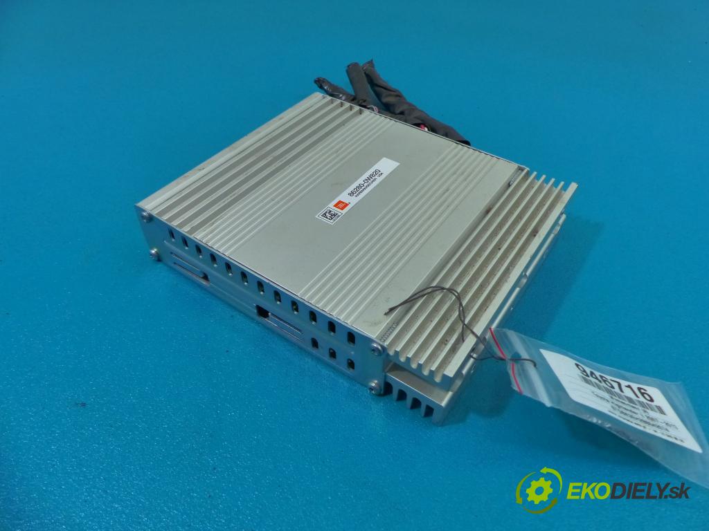 Toyota Highlander II 2007-2013 3.5 V6 273KM: automatic 201 kW 3456 cm3 5- Zesilovač: 86280-0W820 (Zosilňovače)