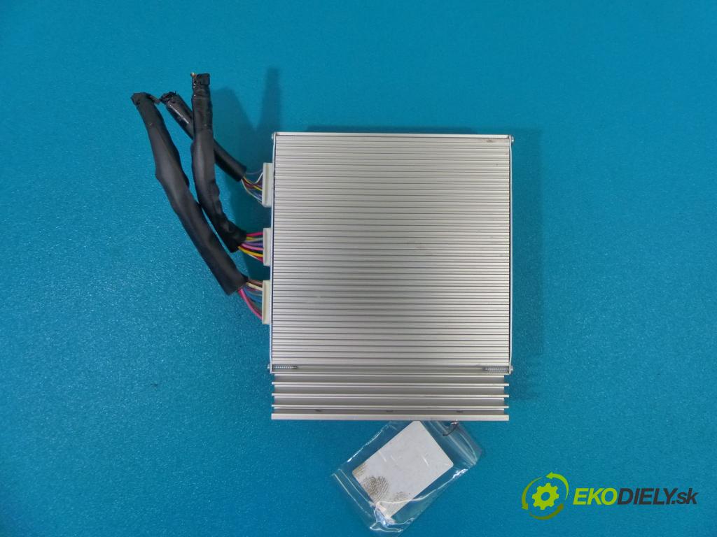 Toyota Highlander II 2007-2013 3.5 V6 273KM: automatic 201 kW 3456 cm3 5- Zesilovač: 86280-0W820 (Zosilňovače)