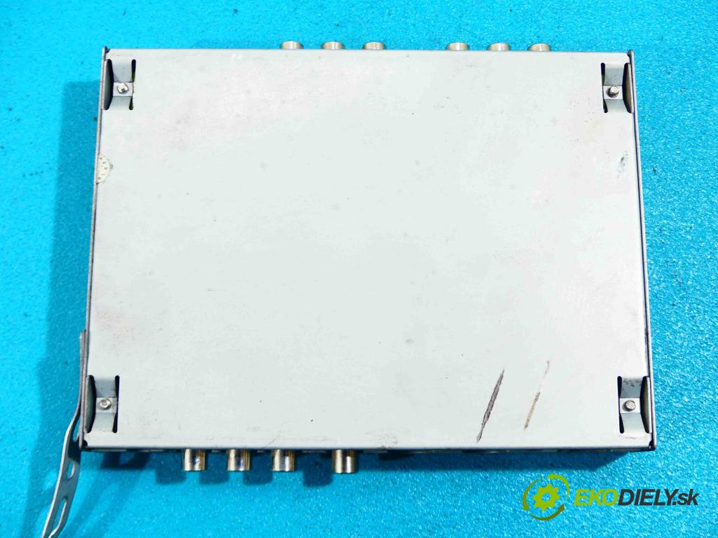 Jeep Grand Cherokee WJ 1998-2004 2.7 crd: 163 HP automatic 120 kW 2685 cm3 5- Zesilovač: 002298 (Zosilňovače)