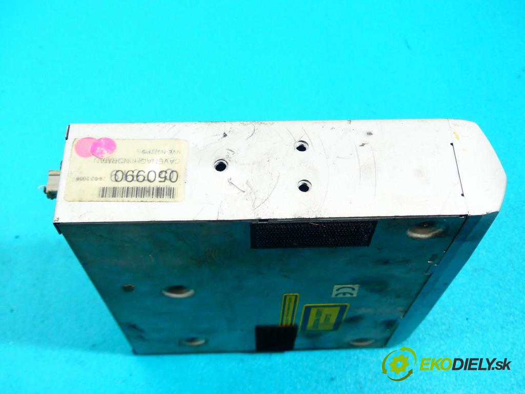 Jeep Grand Cherokee WJ 1998-2004 2.7 crd: 163 HP automatic 120 kW 2685 cm3 5- Navigácia: NVE-N077PS (GPS navigácie)