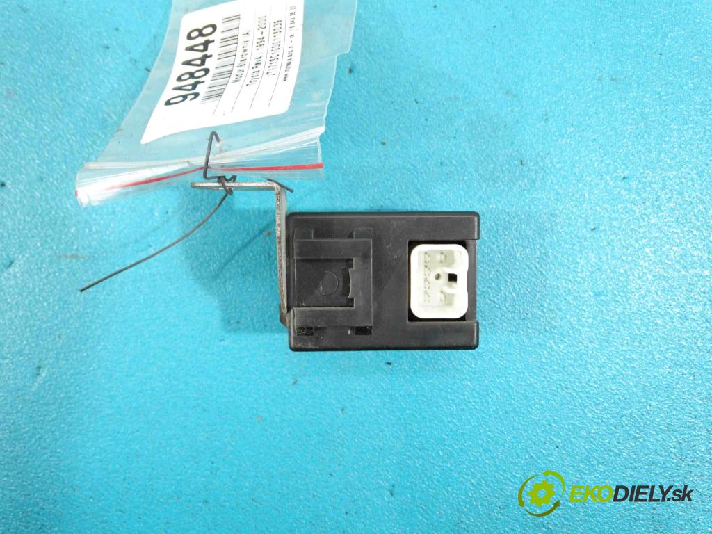 Toyota Rav4 I 1994-2000 2.0 16v 129 HP manual 95 kW 1998 cm3 3- modul riadiaca jednotka 85940-42010 (Ostatné)